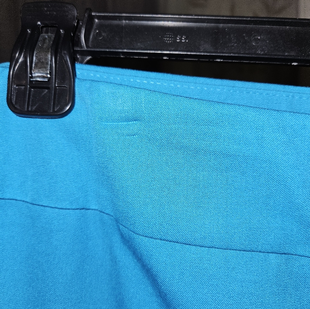 NWTs Chico’s Size 2 Capri Pants - Picture 8 of 9